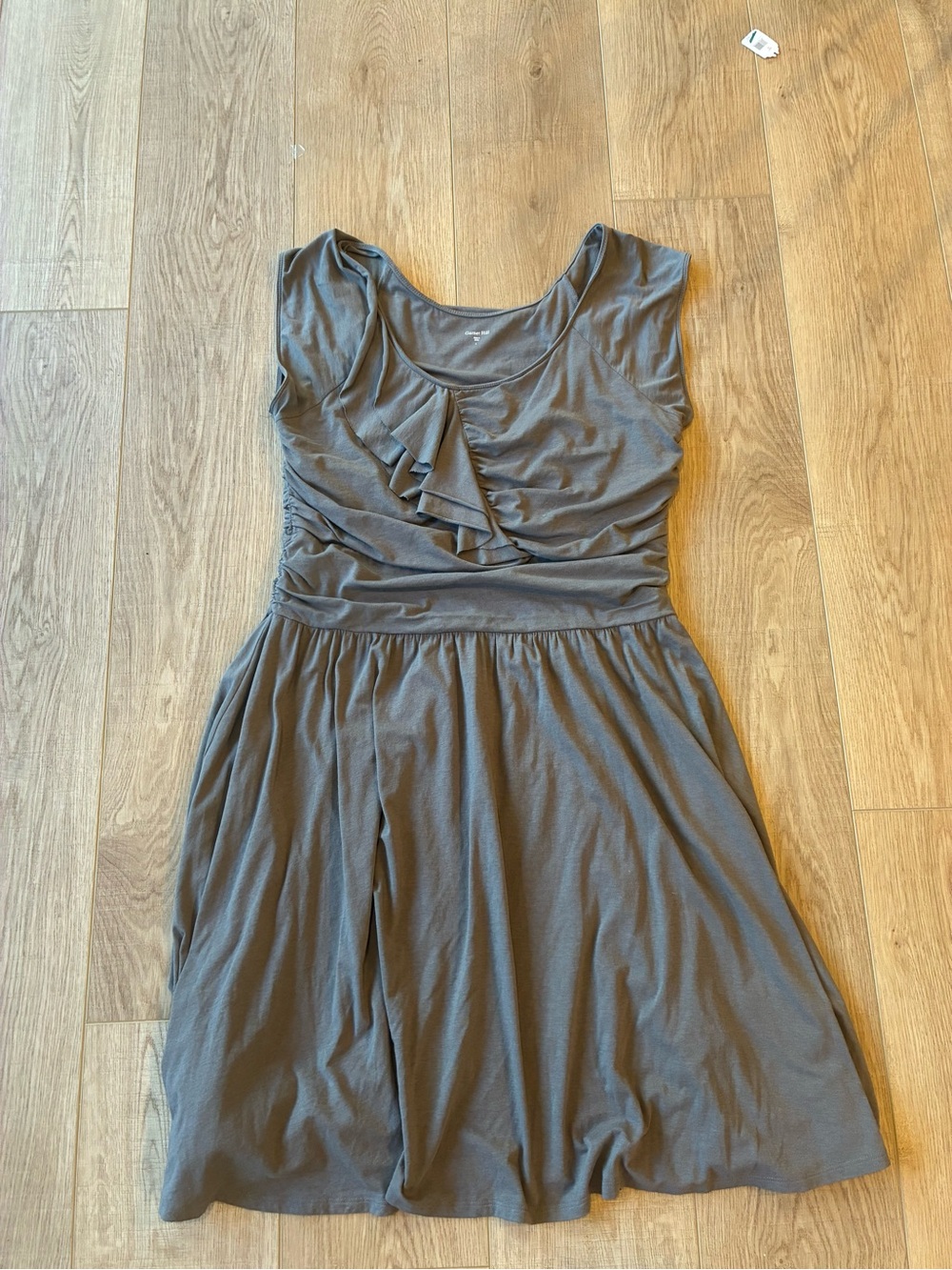 Garnet Hill cap Sleeve  Ruffle-Front Women’s Dress in slate Gray Large Travel